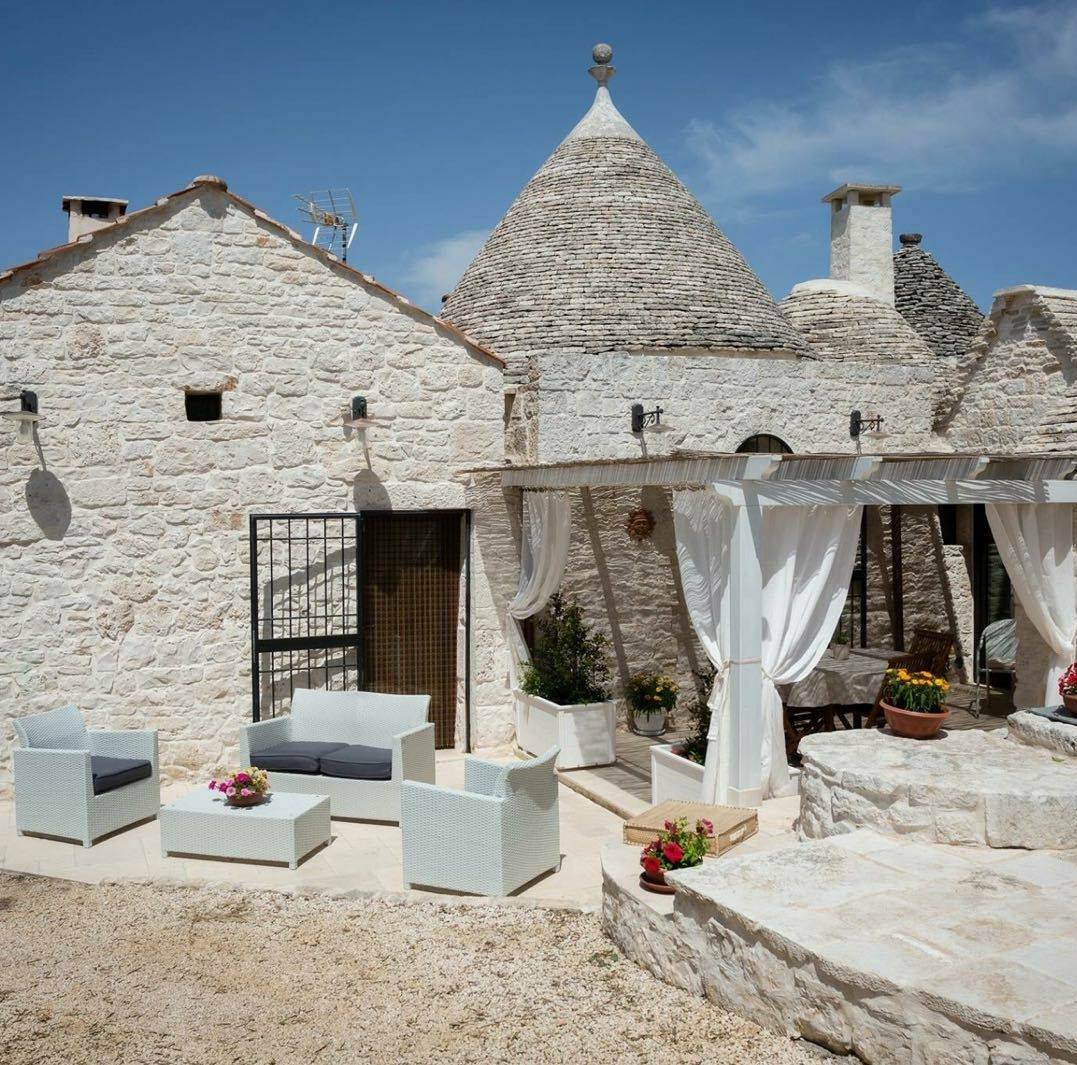 RESTORING AND ENHANCING THE TRULLI: WHAT FUNDING?
