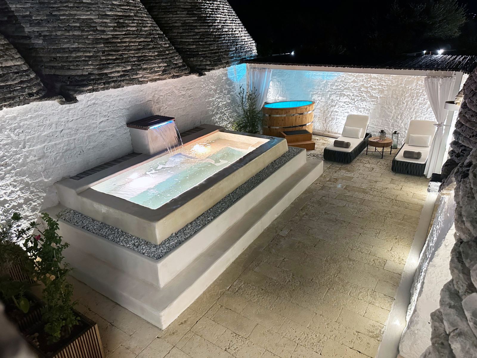 Piscine e spazi esterni: idee per valorizzare una masseria